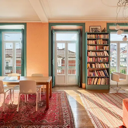 Apartment Joivy Vibrant 3-bed With Balcony *