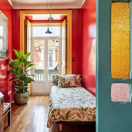 Guestready - Vibrant 3-bed W/ Balcony *