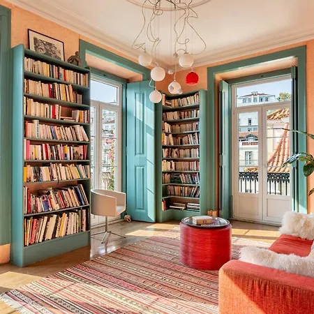 Апартаменти Guestready - Vibrant 3-bed W/ Balcony *